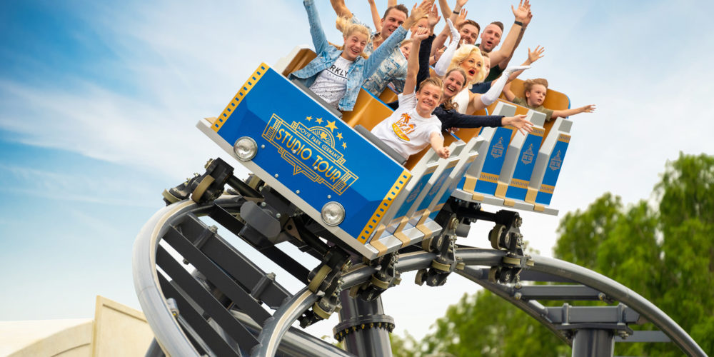 Das Foto zeigt eine Achterbahn im Movie Park Germany in Bottrop