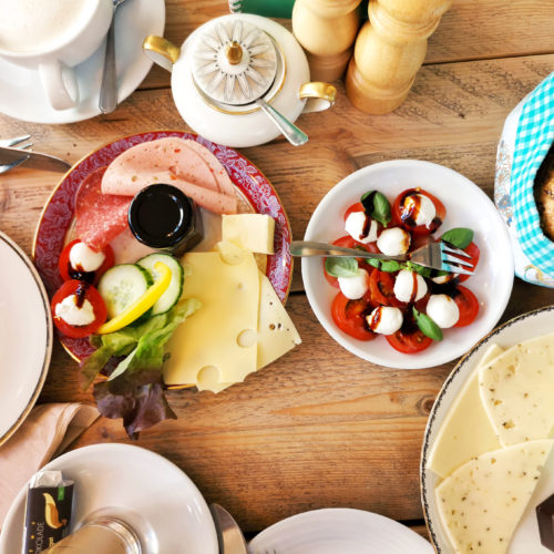 Das Foto zeigt Frühstück im Café Kram in Bottrop