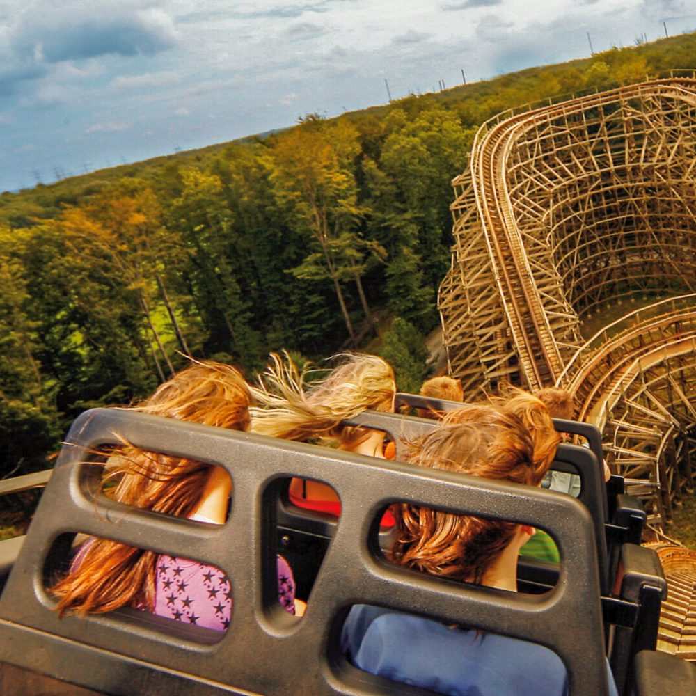 Das Foto zeigt die Holzachterbahn im Movie Park Germany in Bottrop