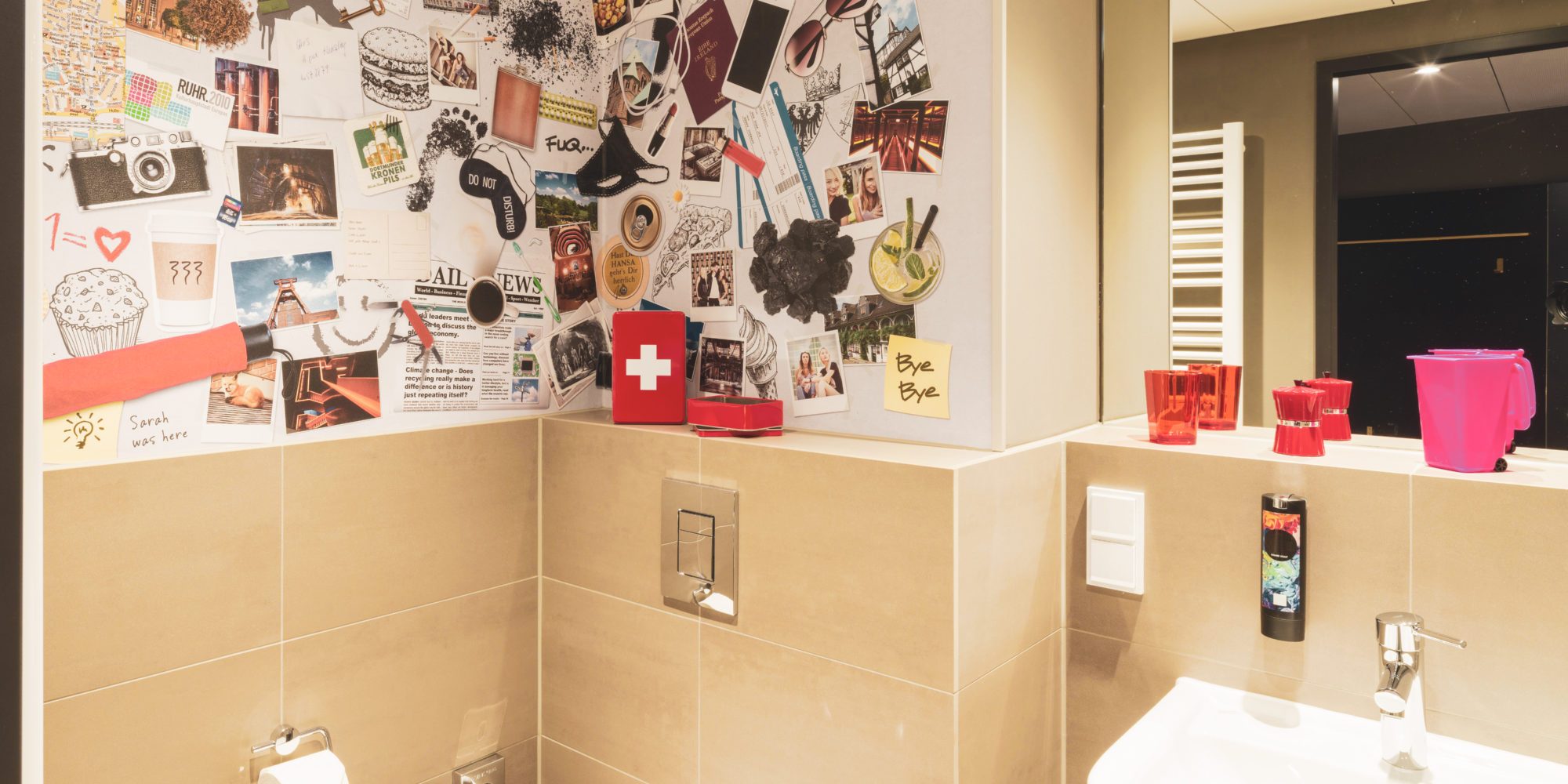 Das Foto zeigt ein Badezimmer im the niu Cobbles Hotel in Essen