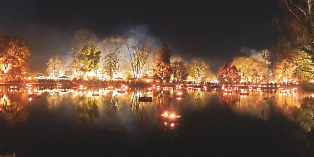 Das Foto zeigt den Weihnachtsmarkt im Fredenbaumpark Dortmund