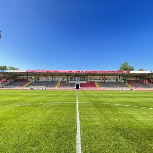 Das Bild zeigt das Stadion Niederrhein in Oberhausen