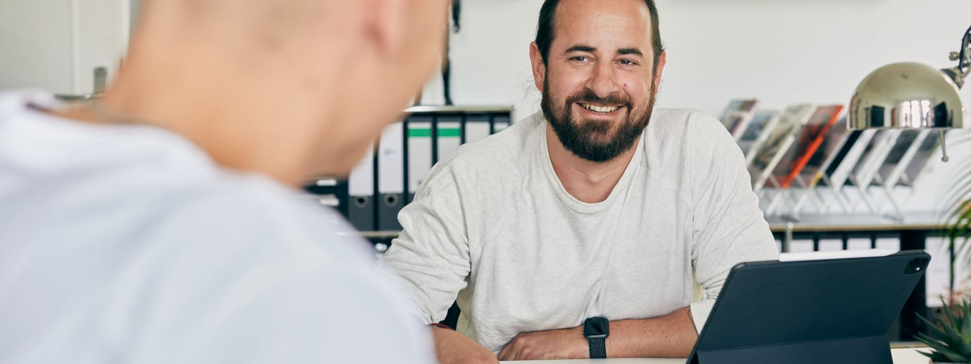 Das Foto zeigt Max Sollmann, den Organisator des Paluma Festivals in Bochum