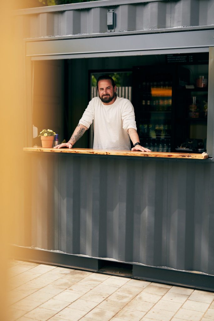 Das Foto zeigt Max Sollmann, den Organisator des Paluma Festivals in Bochum