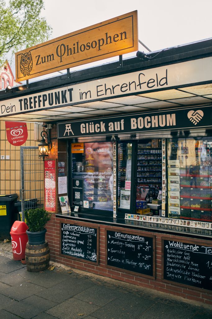 Das Bild zeigt den Kiosk zum Philosophen in Bochum Ehrenfeld