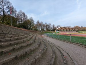 Das Bild zeigt die Vestische Kampfbahn in Gladbeck